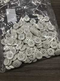 LM122 Buttons For Dyeing From Shirts To Coats IRIS Sub Photo