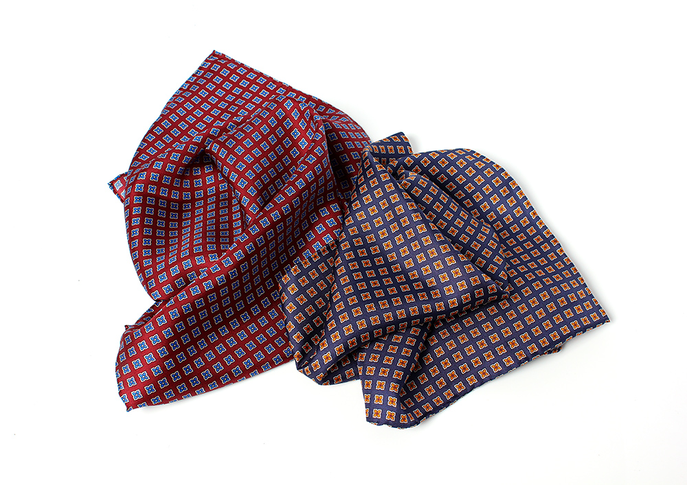 PCF-2 Pocket Pocket Square Italy Print Silk Small Pattern Navy Blue / Wine Red[Formal Accessories] Yamamoto(EXCY)