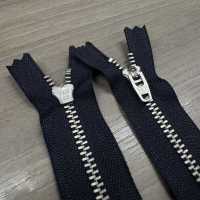 3YGRDSC YZiP® Zipper (For Jeans) Size 3 Dull Silver Closed YKK Sub Photo