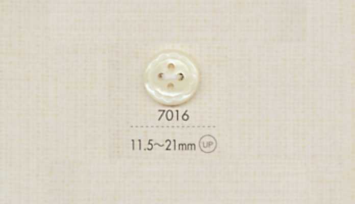 7016 DAIYA BUTTONS 4-hole Polyester Button (Wave Pattern)