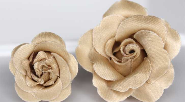 VANNERS Boutonniere Champagne Gold
