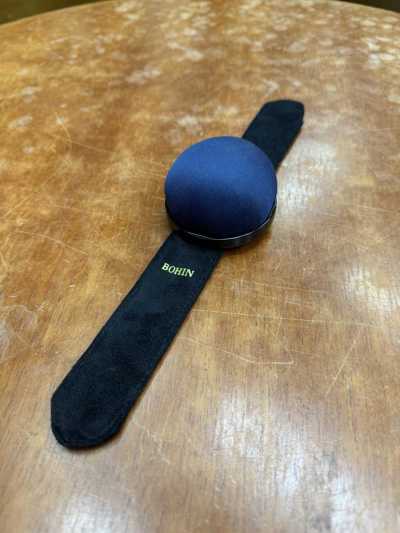 98322 Pincushion (Made In France) Navy Blue & Strap